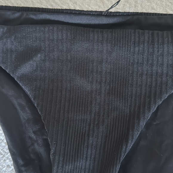 L*Space Cabana Bitsy Bikini Bottom, Black, Size Small, $88 - Picture 6 of 9